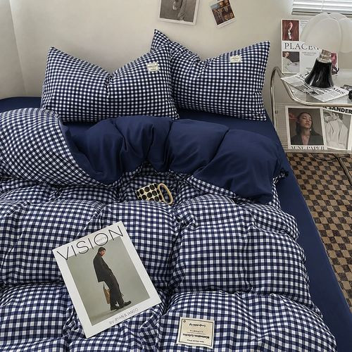 روتختی لاکچری پینترستی چاپی ساده طرح چهارخونه اسپرت رنگ سورمه ای جنس نخ میکروتنسل