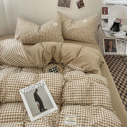 روتختی لاکچری پینترستی چاپی ساده طرح چهارخونه اسپرت رنگ نسکافه ای جنس نخ میکروتنسل